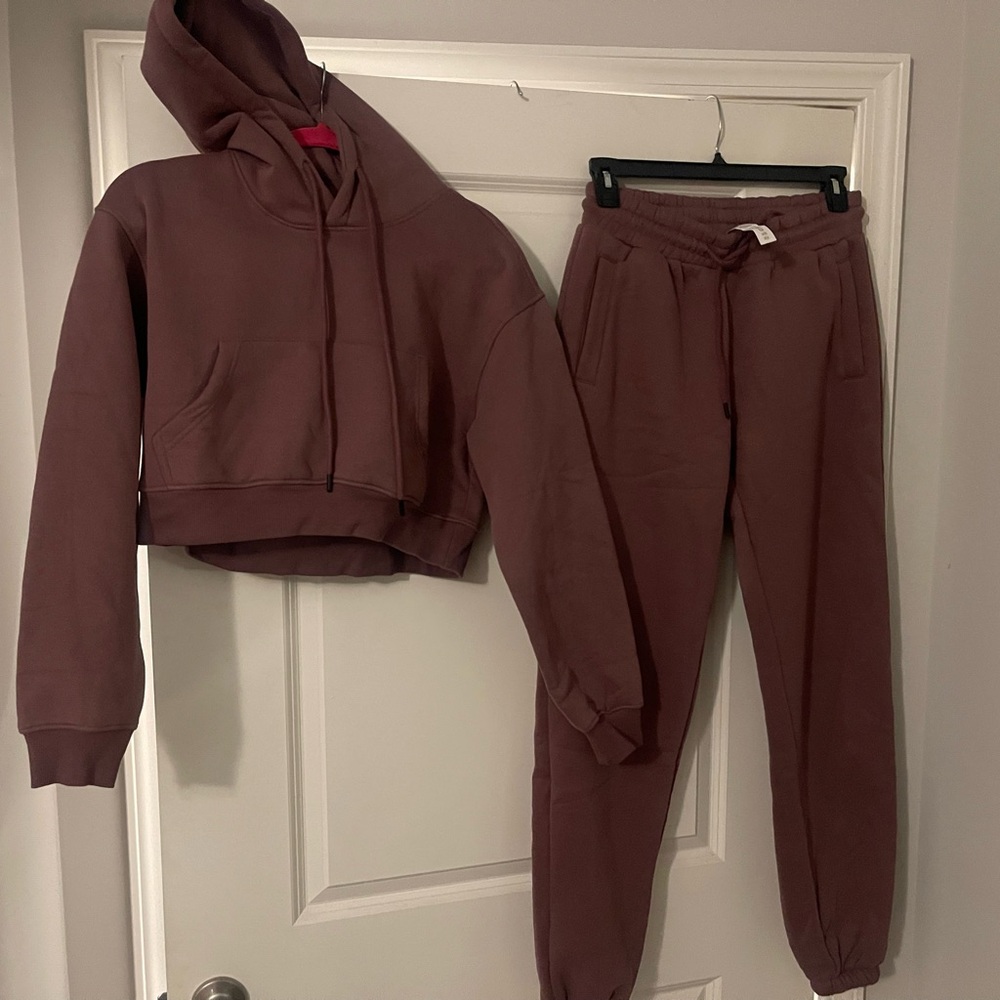 Matte Women's Chocolate/dark mauve Brown cropped Hoodie and Jogger Set